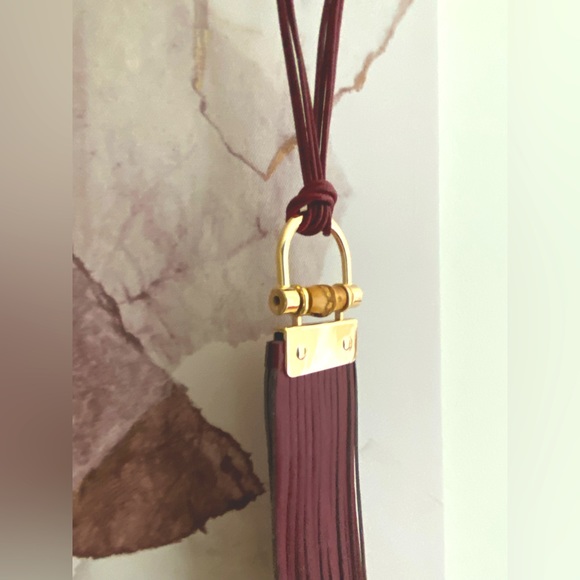❤️ Burgundy Vegan Leather Tassel with Golden Metal Art Necklace 🍂♥️ - Picture 3 of 15